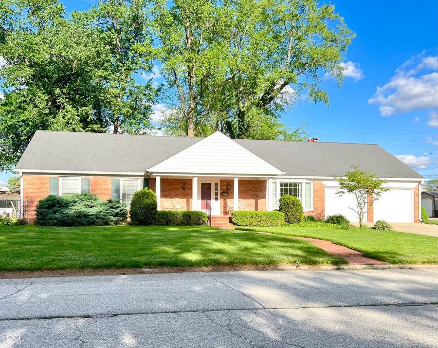 Property photo for 1025 Maple Drive, Greenfield, IN
