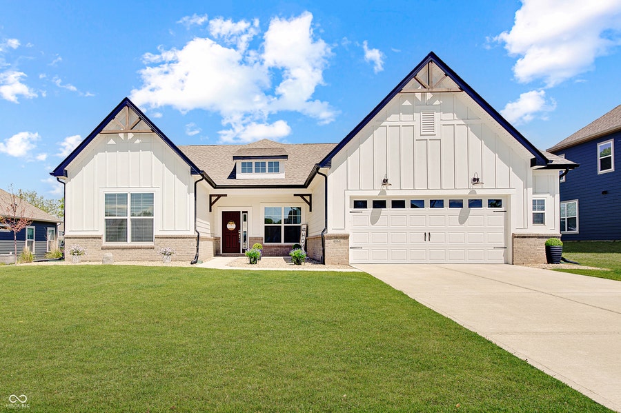 Property photo for 4068 Berry Chase Boulevard, Greenwood, IN