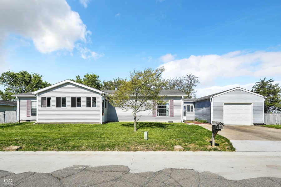 Property photo for 38 Fountain Lake Drive, Greenfield, IN