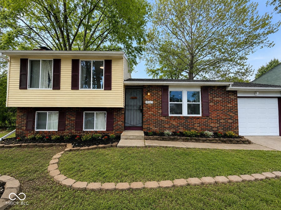 Property photo for 10321 Starview Drive, Indianapolis, IN