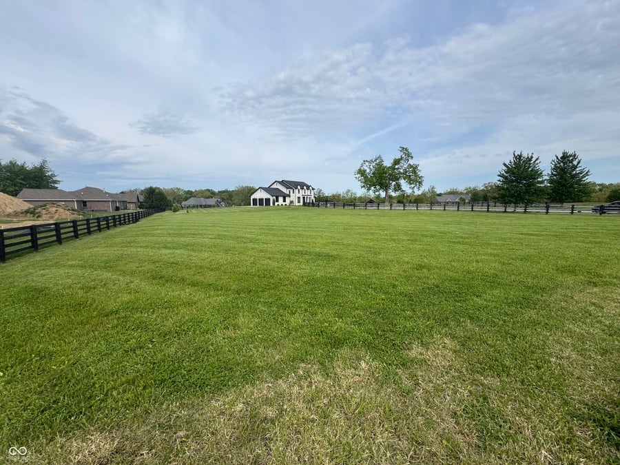 Property photo for 1075 E Greyhawk Lane, Greensburg, IN