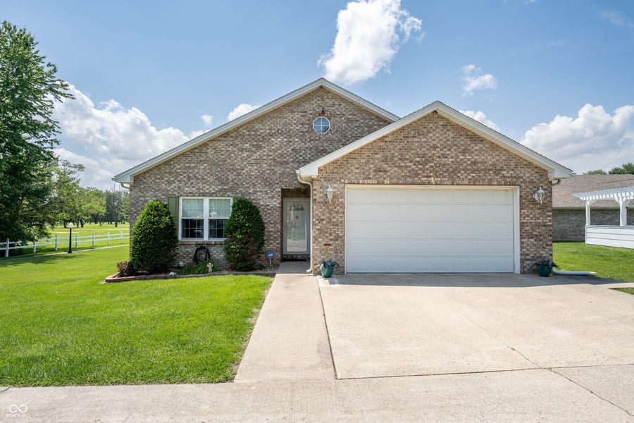 Property photo for 5584 Sandy Creek Drive N, Seymour, IN