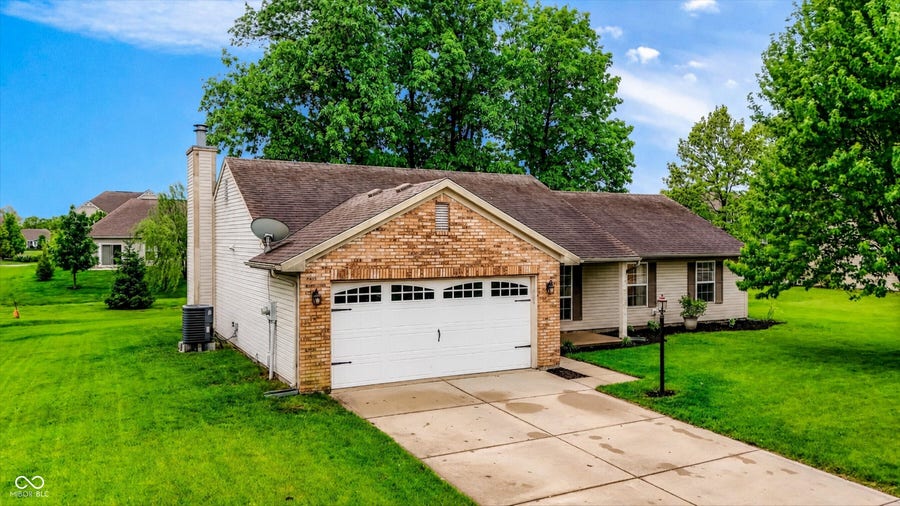 Property photo for 5165 Pine Hill Drive, Noblesville, IN