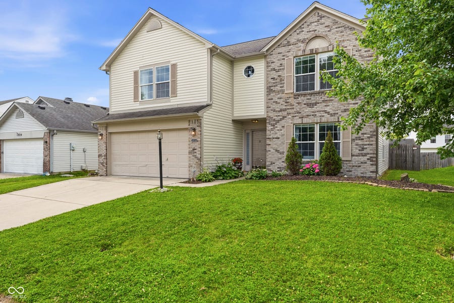 Property photo for 3915 Rosefinch Circle, Indianapolis, IN