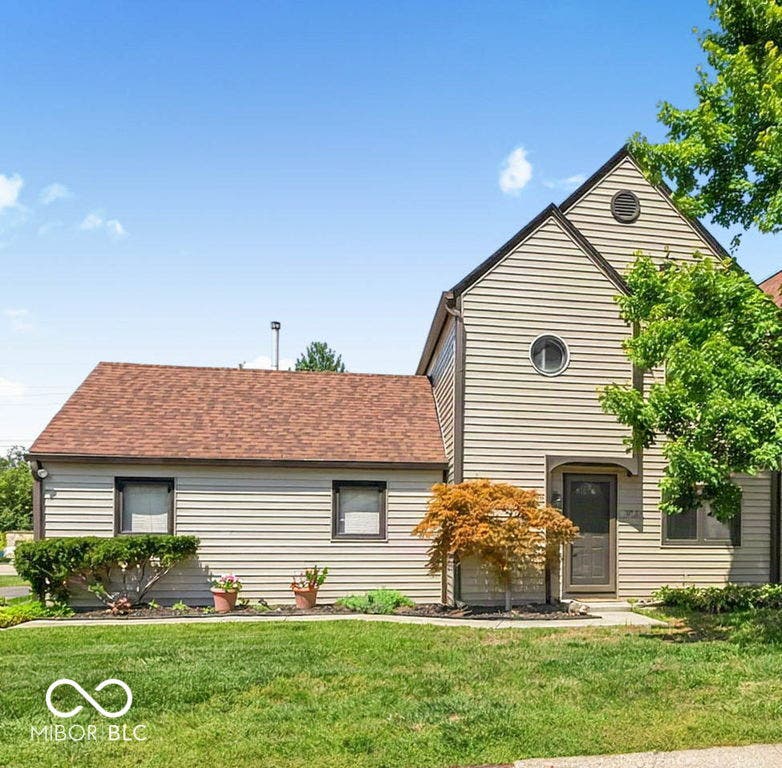 Property photo for 5924 Highgate Circle E, Indianapolis, IN