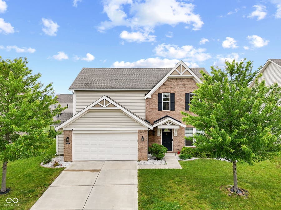 Property photo for 1507 Glen Canyon Drive, Greenwood, IN