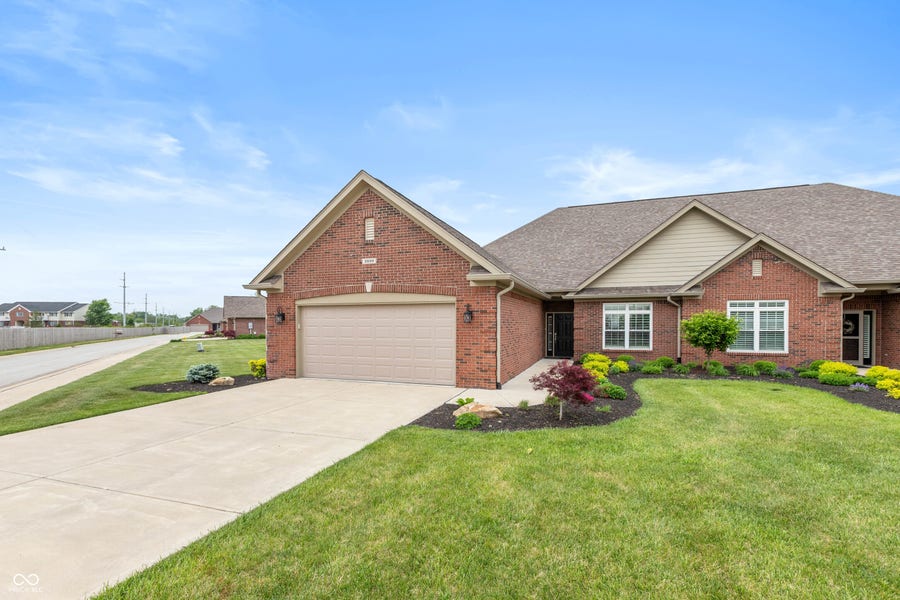 Property photo for 2899 Grandview Lane, Greenwood, IN
