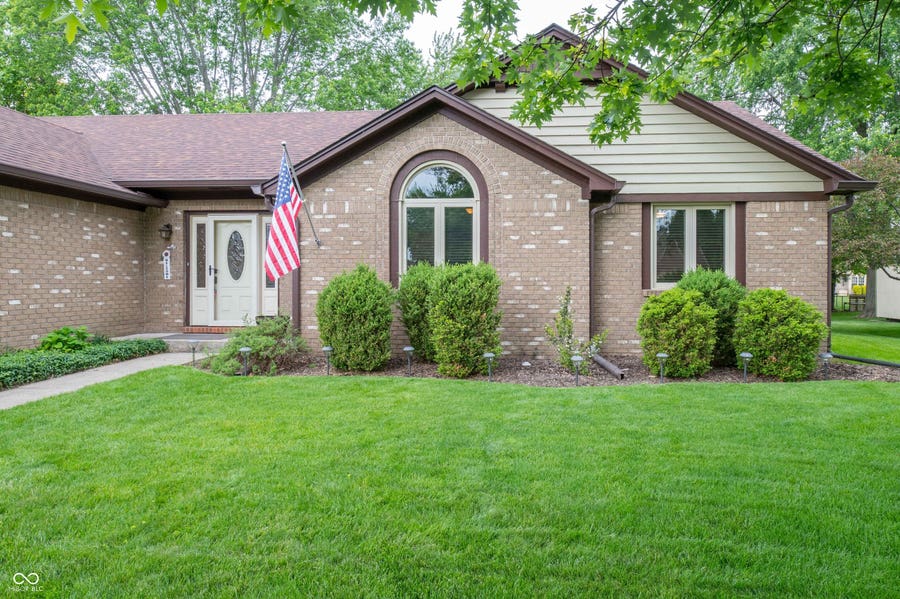 Property photo for 7928 Santolina Drive, Indianapolis, IN