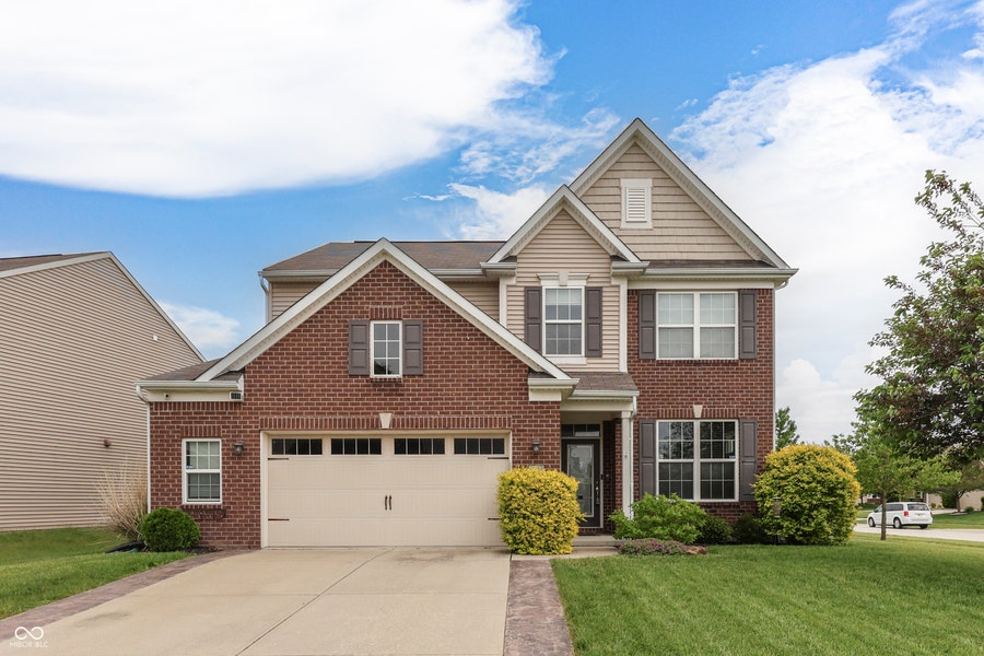 Property photo for 2689 Falcon Drive, Greenwood, IN