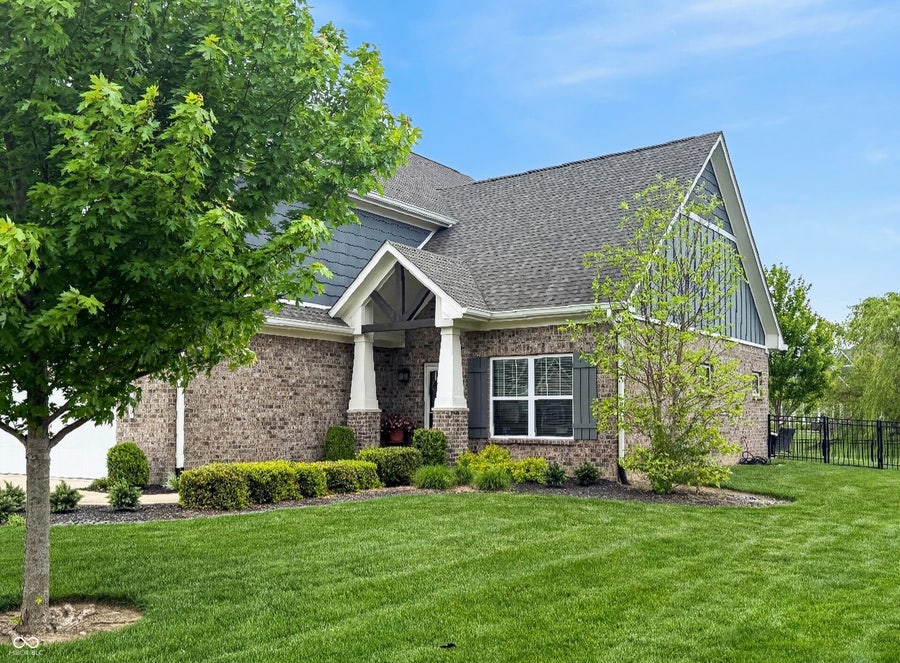 Property photo for 1069 Forest Glen Drive, Greenfield, IN