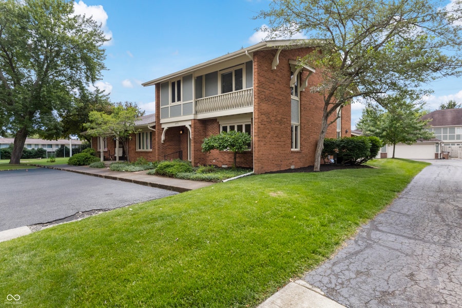 Property photo for 3975 Offshore Drive, Columbus, IN