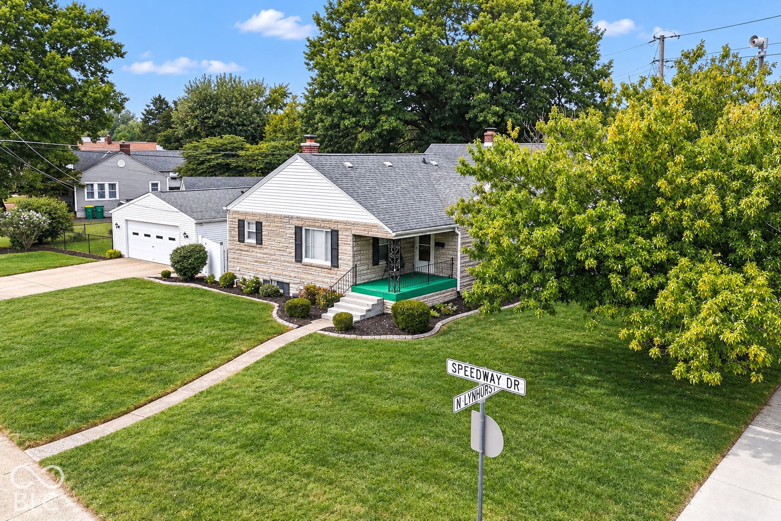 1828 N Lynhurst Drive, Indianapolis, IN 46224 1828 N Lynhurst Drive, Indianapolis, IN 46224