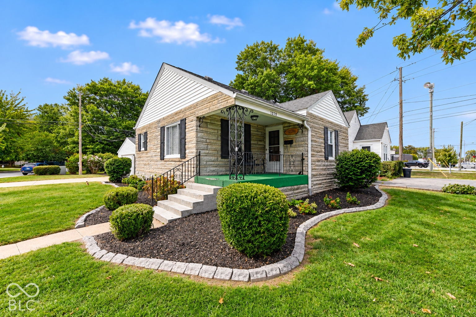 1828 N Lynhurst Drive, Indianapolis, IN 46224 1828 N Lynhurst Drive, Indianapolis, IN 46224