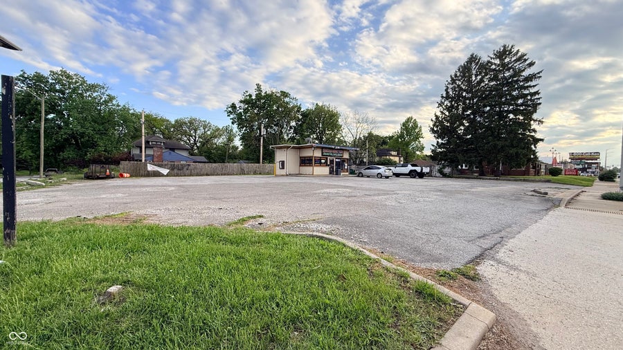 Property photo for 821 E 38th Street, Indianapolis, IN