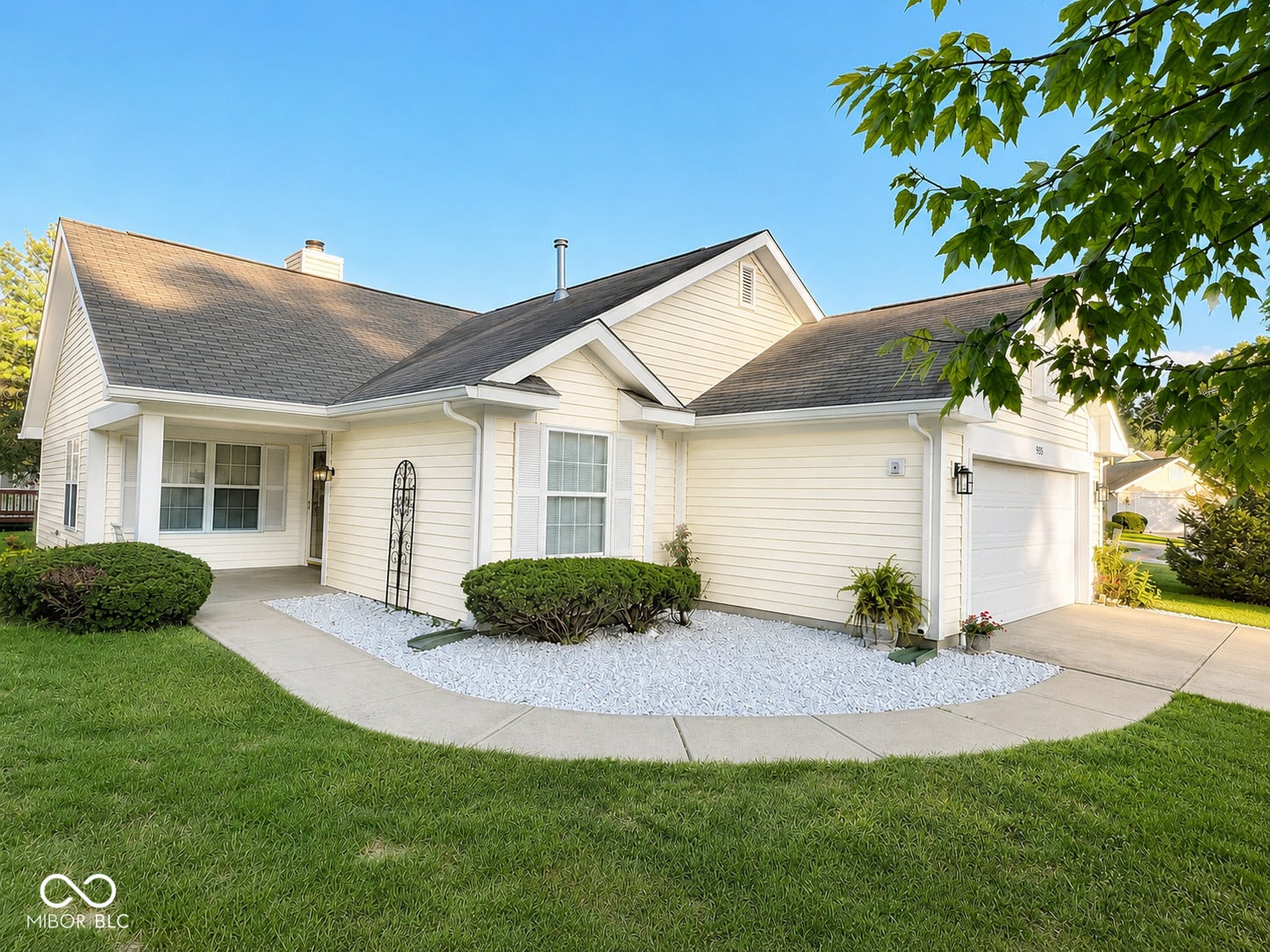 7335 Brackenwood Circle S, Indianapolis, IN 46260 7335 Brackenwood Circle S, Indianapolis, IN 46260