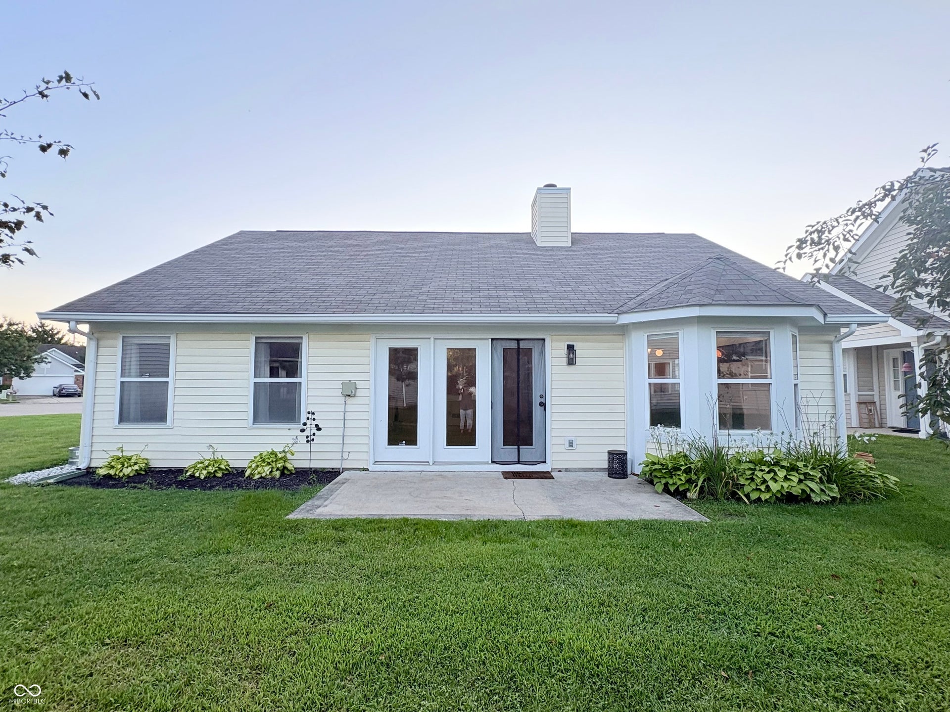7335 Brackenwood Circle S, Indianapolis, IN 46260 7335 Brackenwood Circle S, Indianapolis, IN 46260