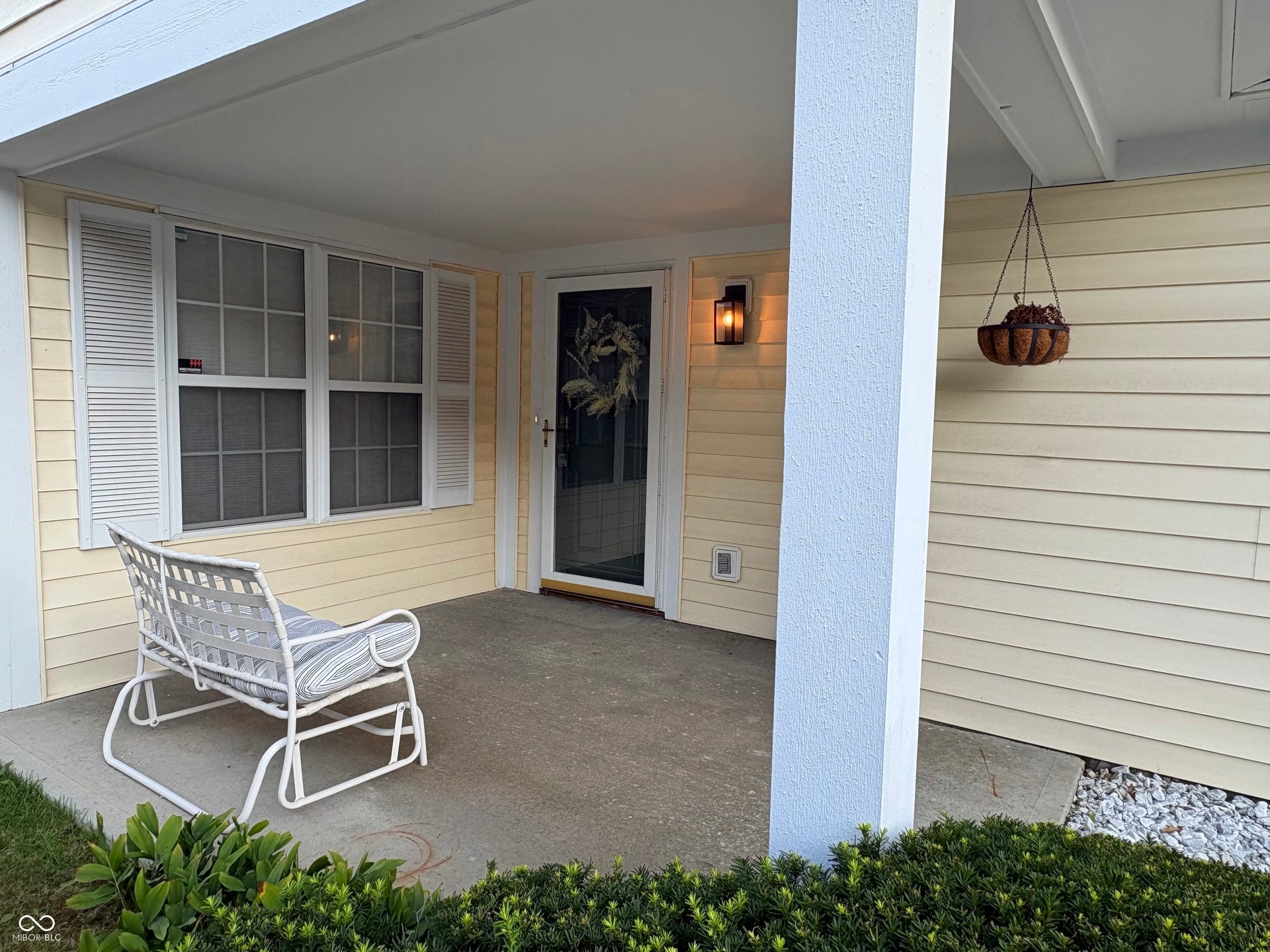 7335 Brackenwood Circle S, Indianapolis, IN 46260 7335 Brackenwood Circle S, Indianapolis, IN 46260