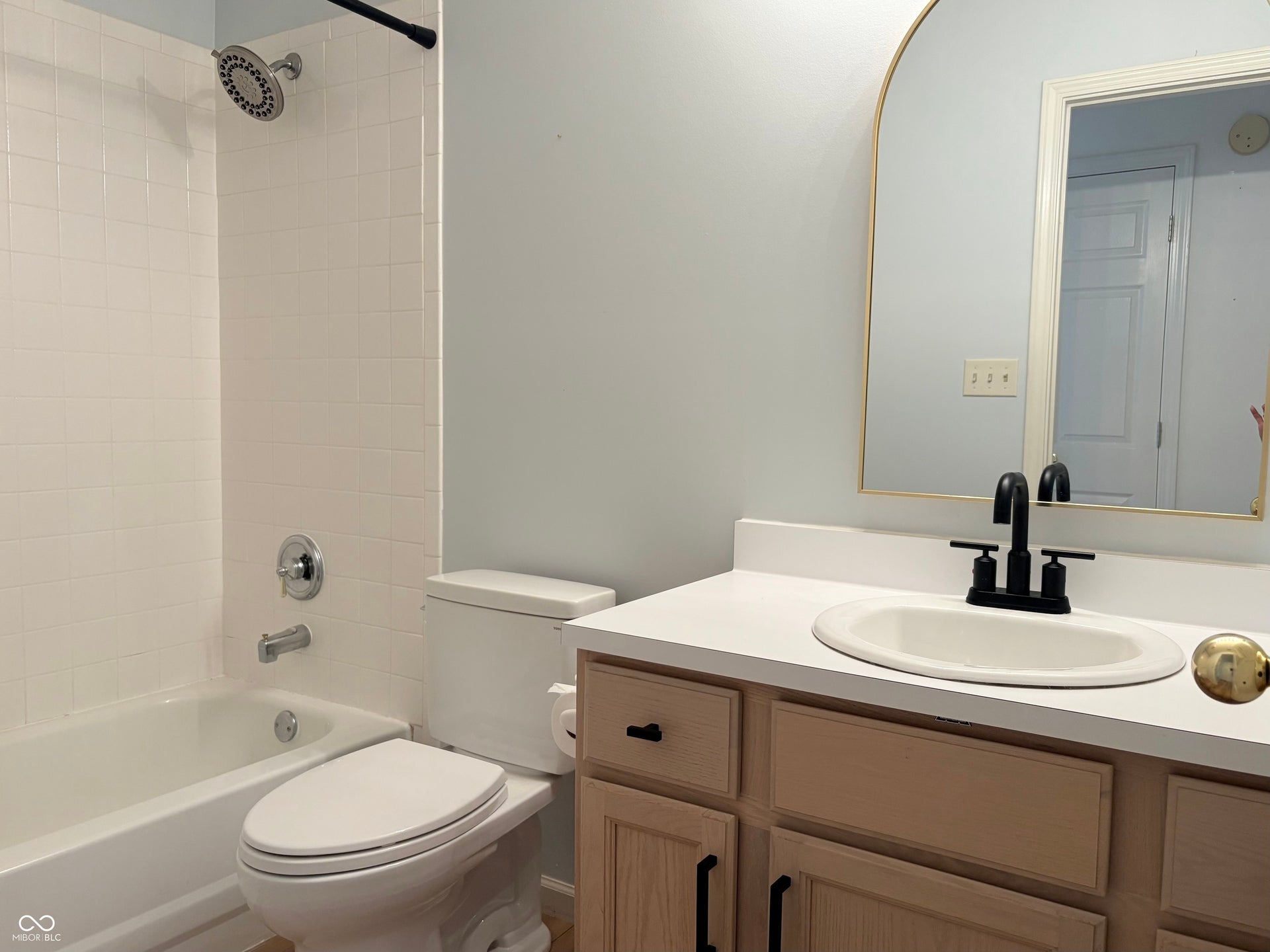 7335 Brackenwood Circle S, Indianapolis, IN 46260 7335 Brackenwood Circle S, Indianapolis, IN 46260