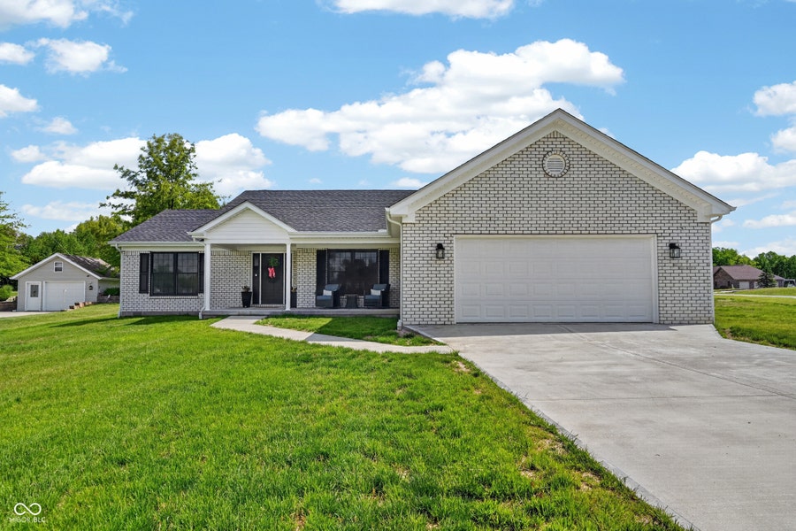 Property photo for 1415 NE Santee Drive, Greensburg, IN