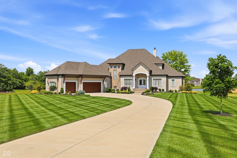 Property photo for 4025 Lochview Court, Bargersville, IN