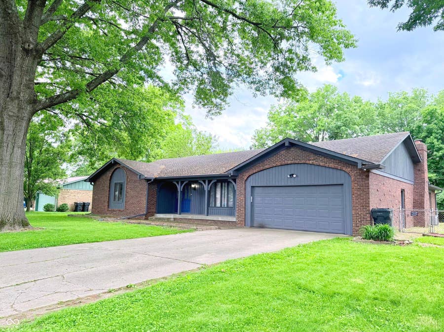 Property photo for 202 Meander Way, Greenwood, IN