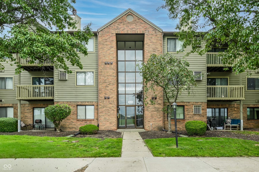 Property photo for 4351 Village Parkway Circle W, Indianapolis, IN