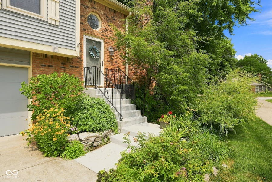 Property photo for 7455 Prairie Lake Drive, Indianapolis, IN
