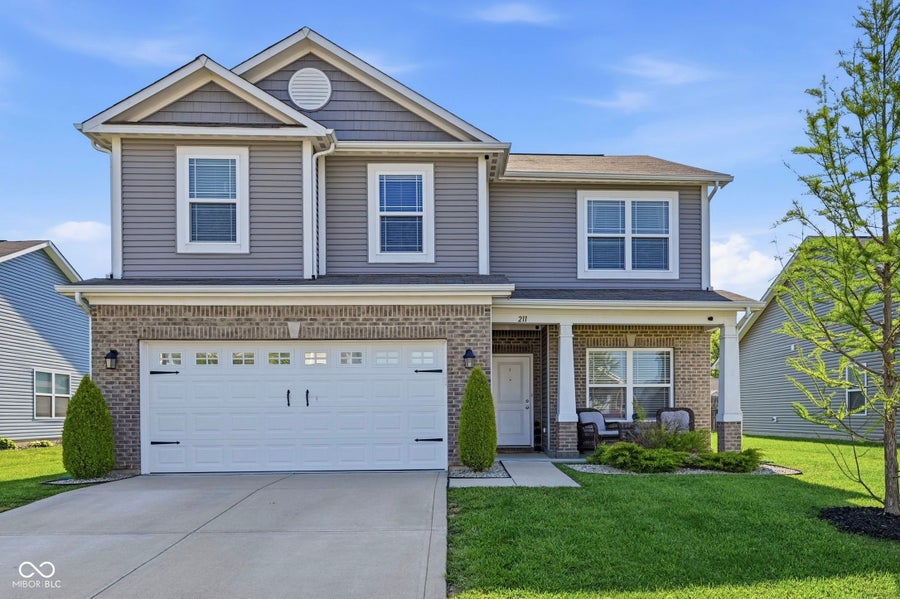 Property photo for 211 Thistlewood Drive, Greenfield, IN