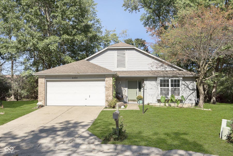 Property photo for 6493 Hunters Green Circle, Indianapolis, IN