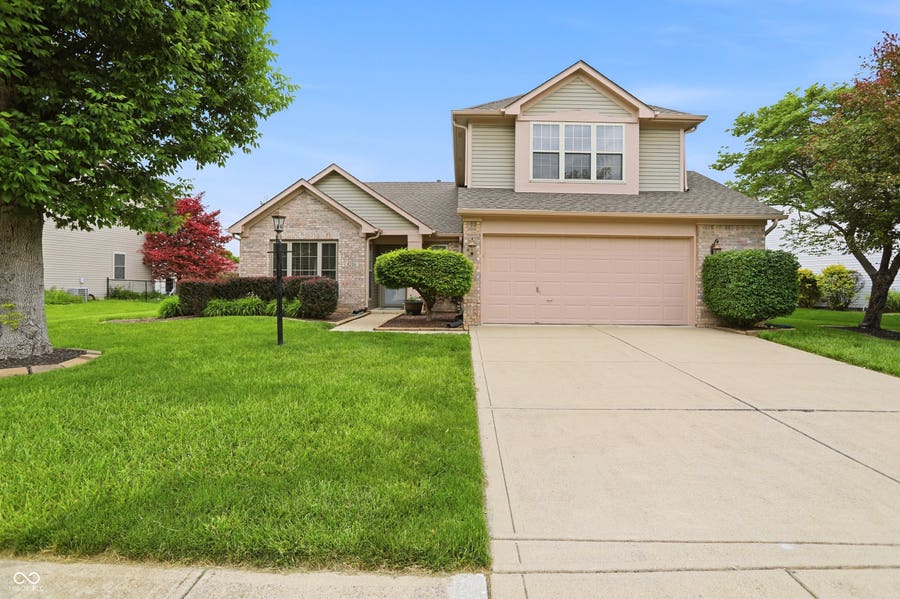 Property photo for 8206 Meadow Bend Drive, Indianapolis, IN