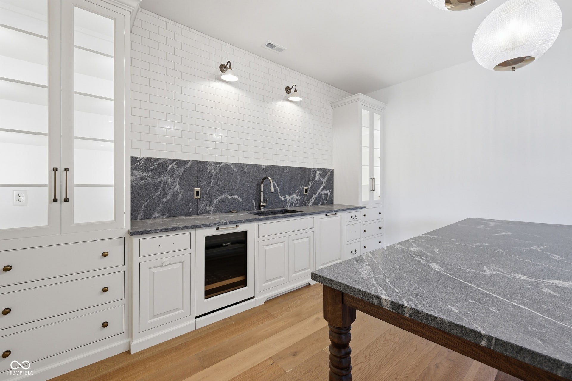 10400 Holliday Farms Boulevard, Zionsville, IN 46077