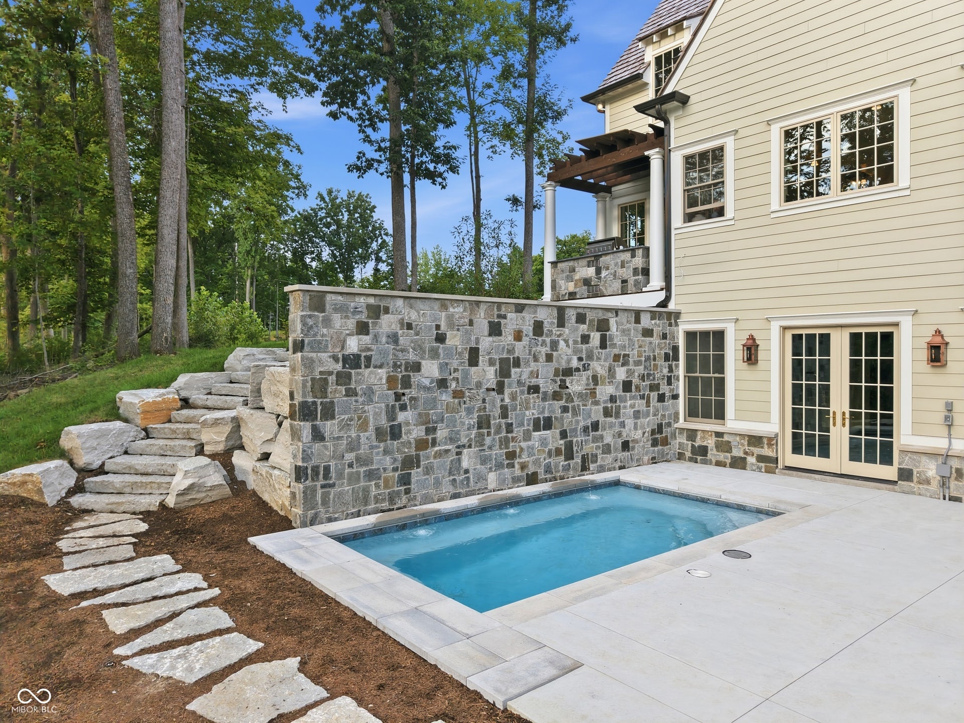 10400 Holliday Farms Boulevard, Zionsville, IN 46077
