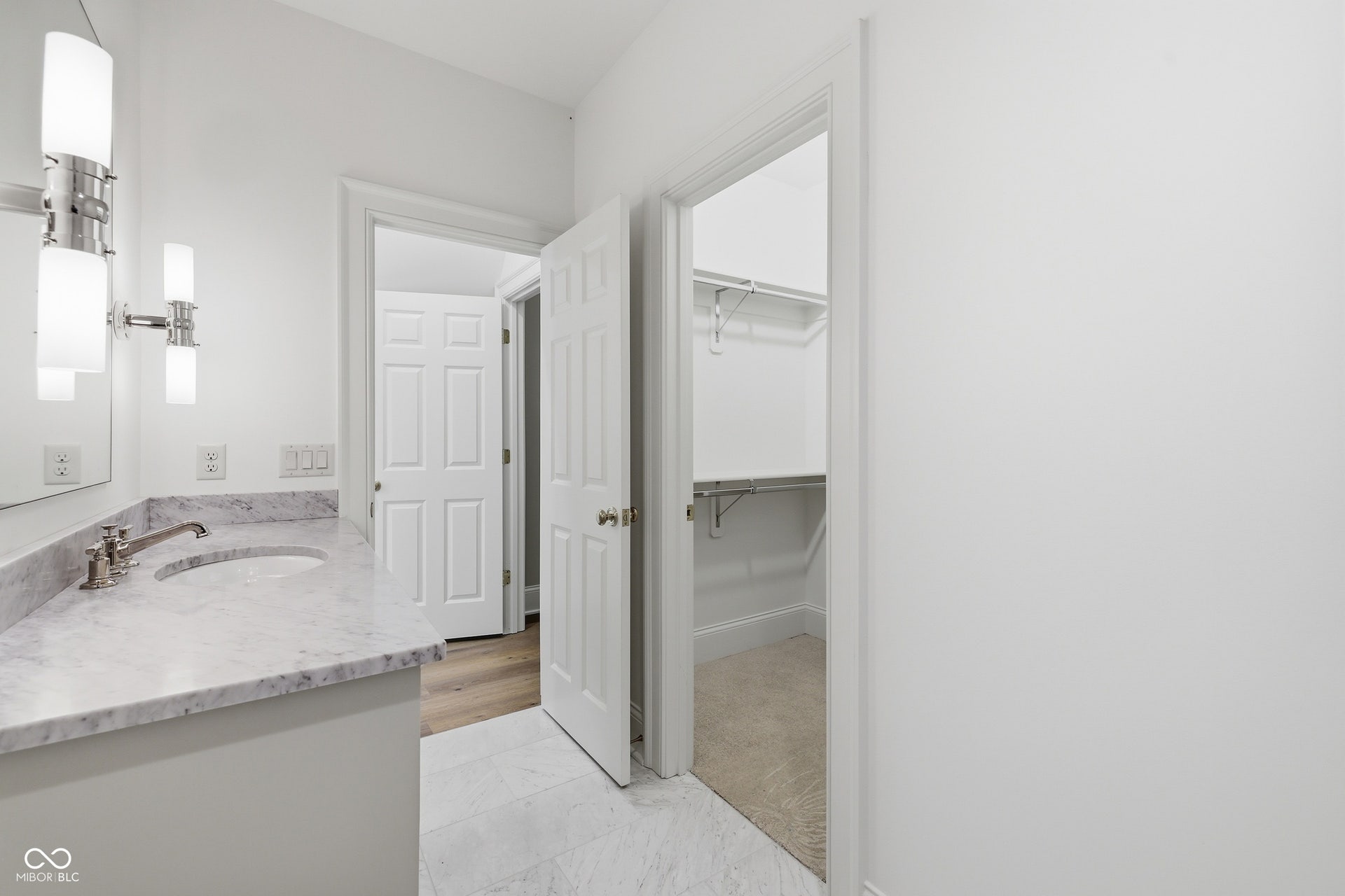 10400 Holliday Farms Boulevard, Zionsville, IN 46077