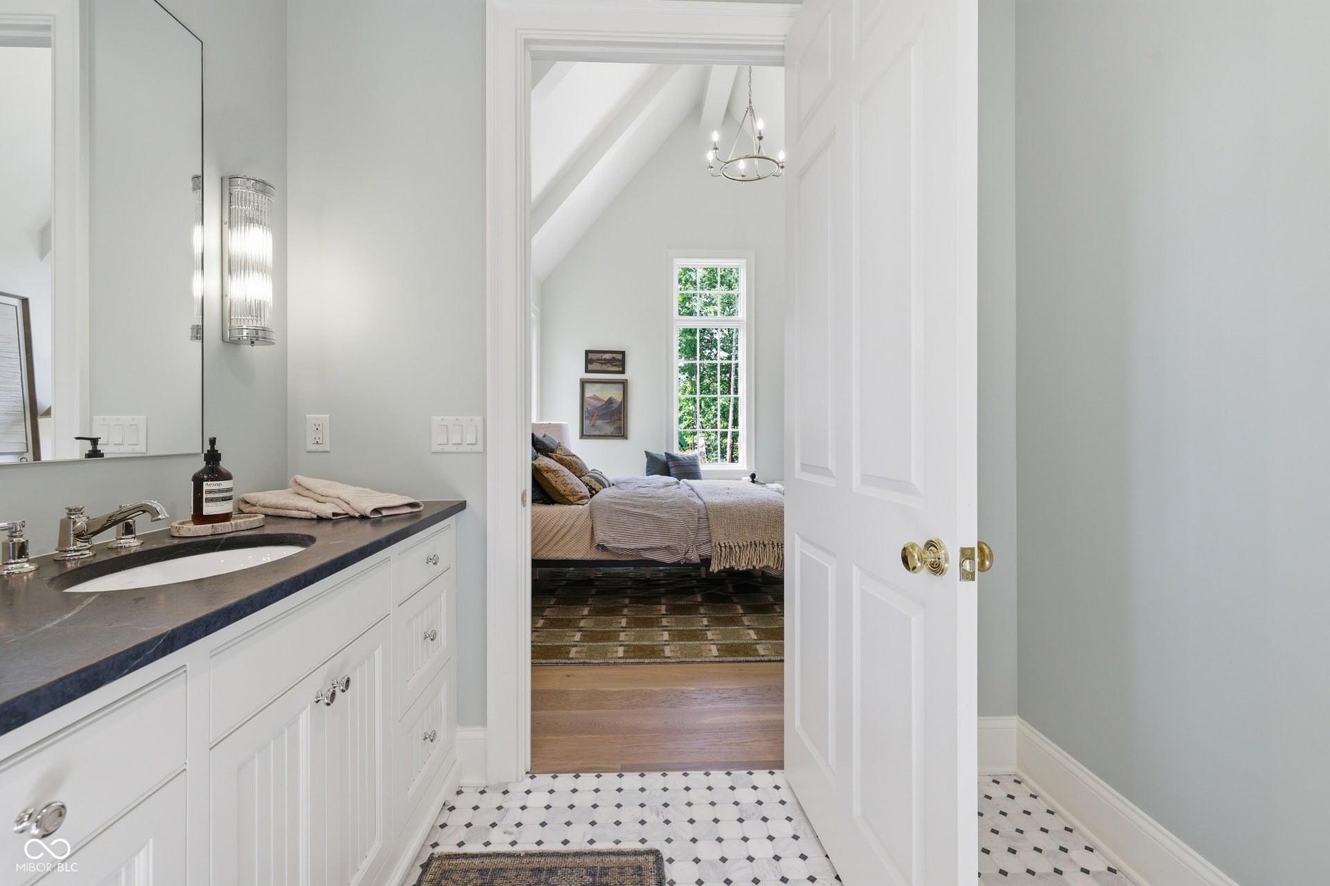 10400 Holliday Farms Boulevard, Zionsville, IN 46077