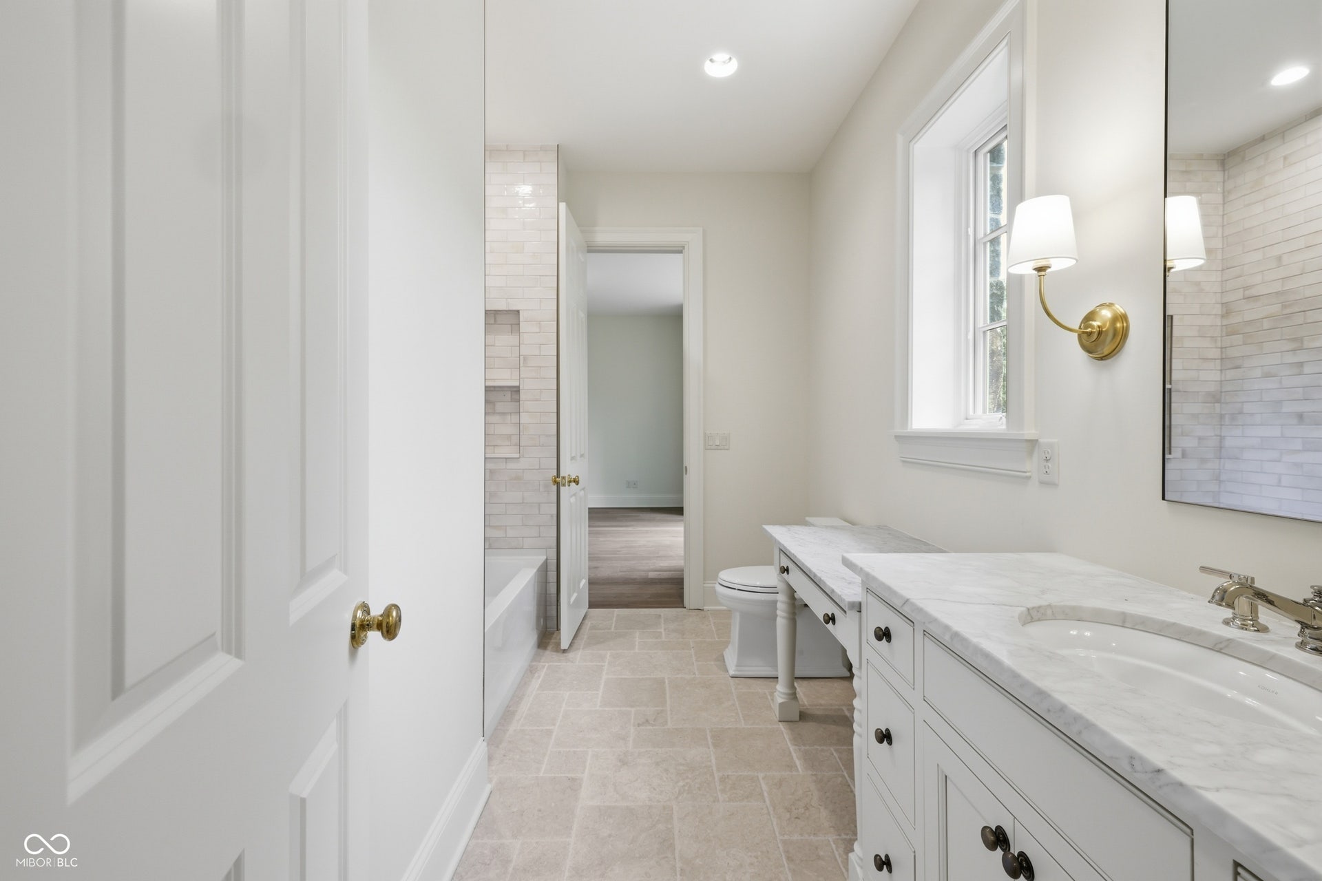 10400 Holliday Farms Boulevard, Zionsville, IN 46077