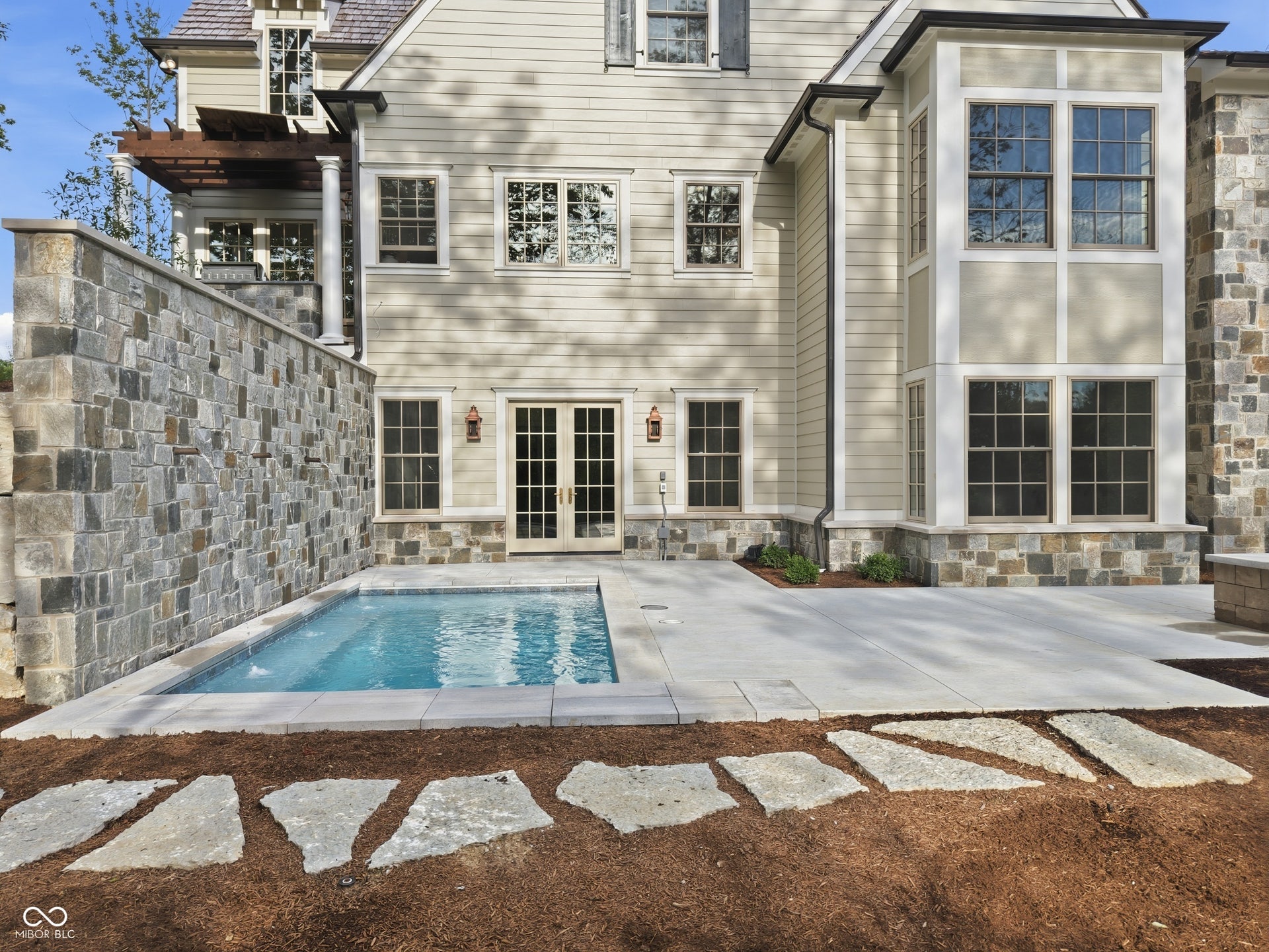 10400 Holliday Farms Boulevard, Zionsville, IN 46077