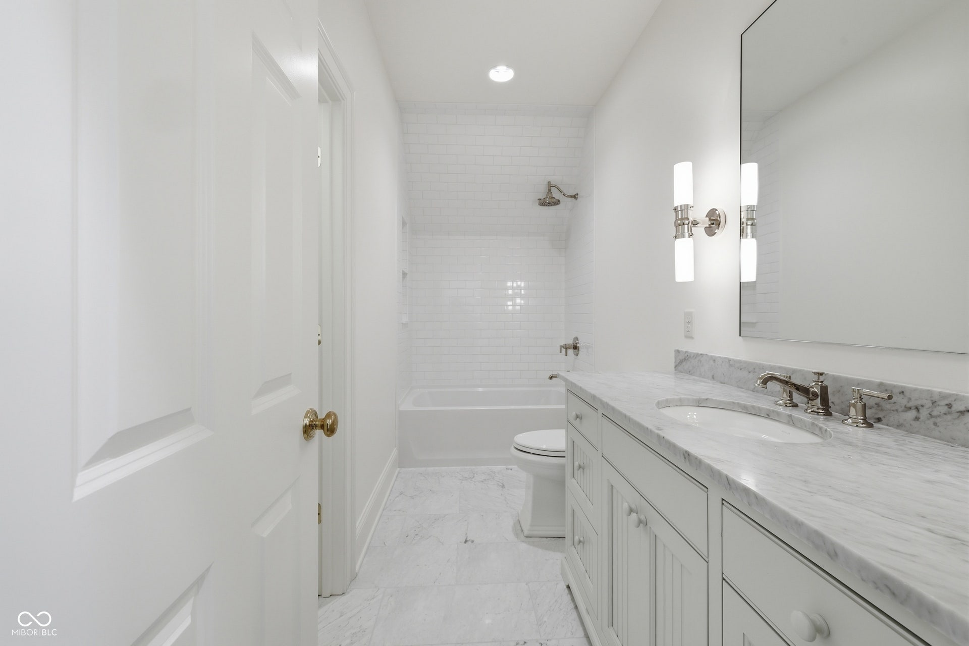 10400 Holliday Farms Boulevard, Zionsville, IN 46077