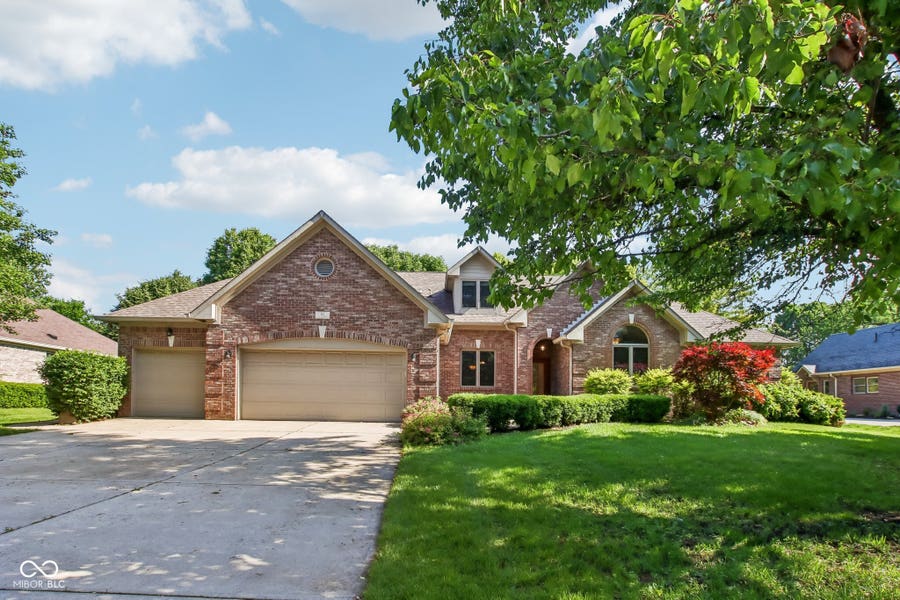 Property photo for 142 E Banta Road, Indianapolis, IN