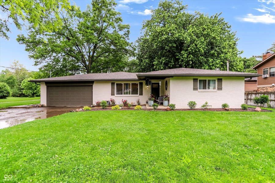 Property photo for 734 N Peterman Road, Greenwood, IN