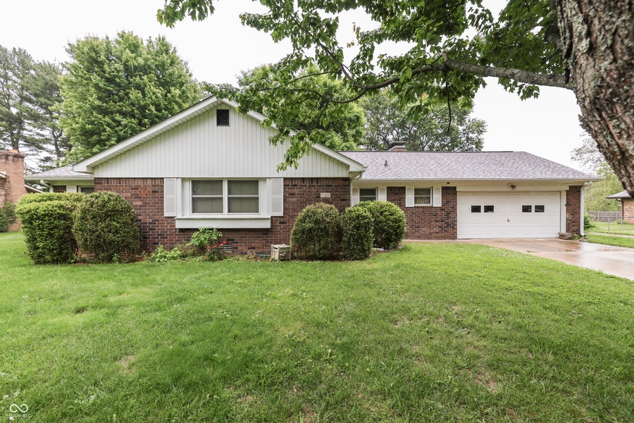 Property photo for 703 Hillcrest Drive, Greenwood, IN