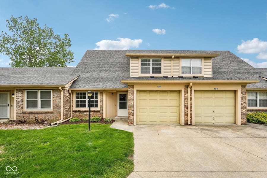 Property photo for 525 Paradise Way E, Greenwood, IN