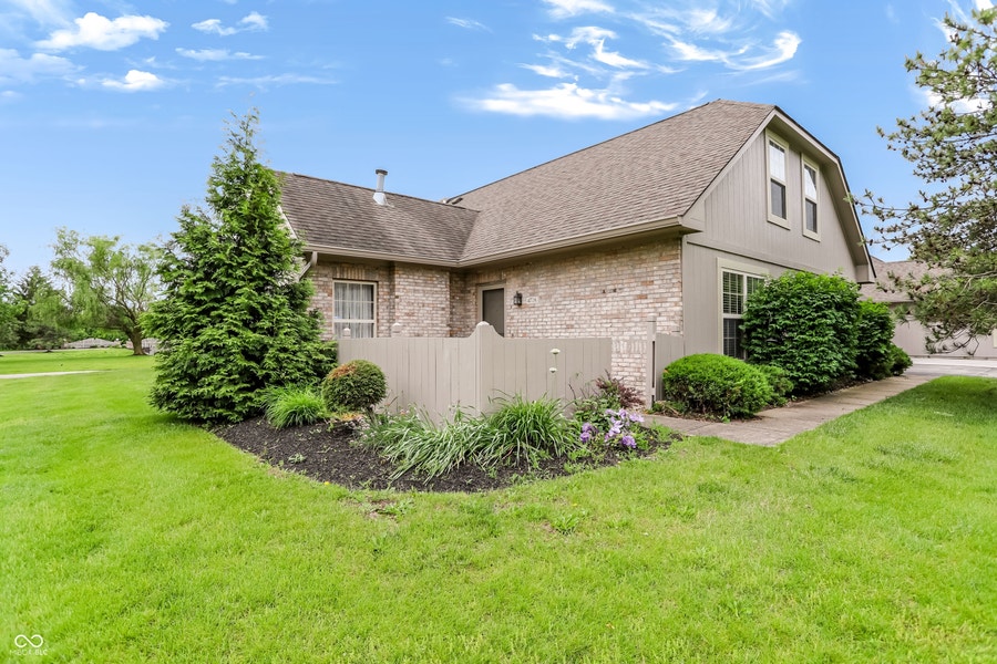Property photo for 4726 Bridgefield Drive, Indianapolis, IN