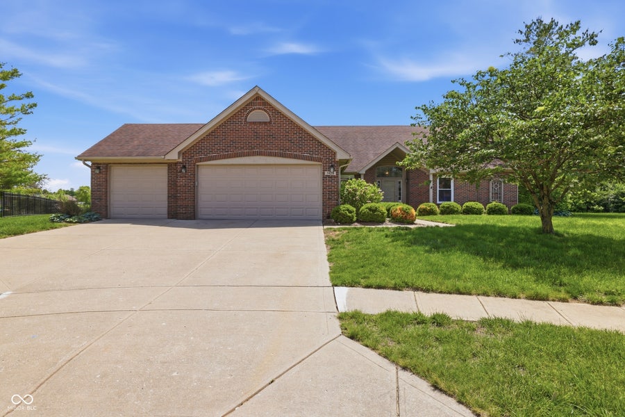 Property photo for 7429 Copperwood Drive, Indianapolis, IN