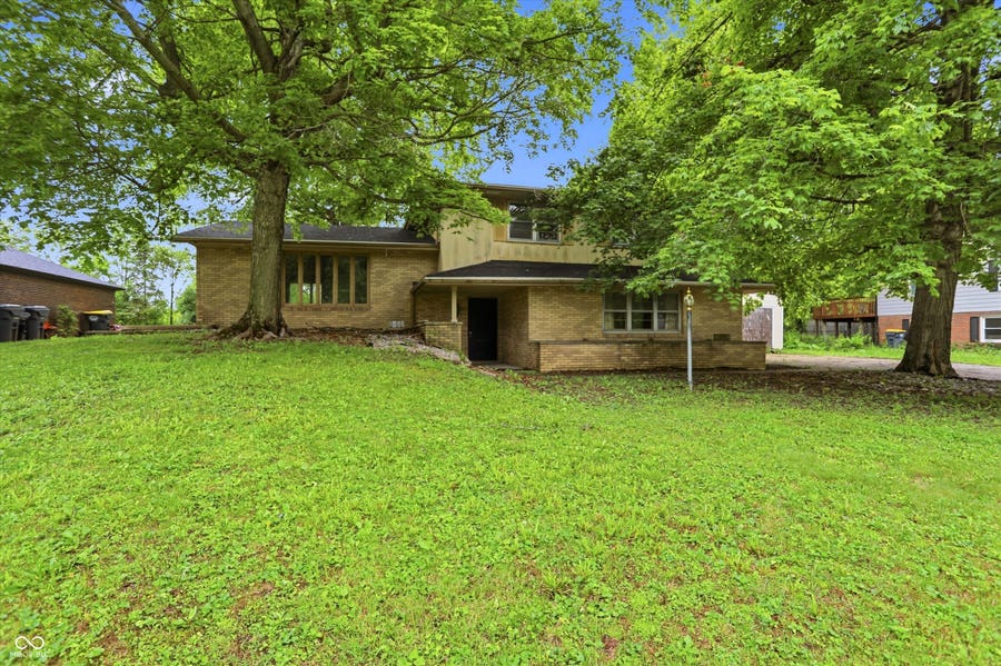 Property photo for 826 Yorkshire Road, Anderson, IN