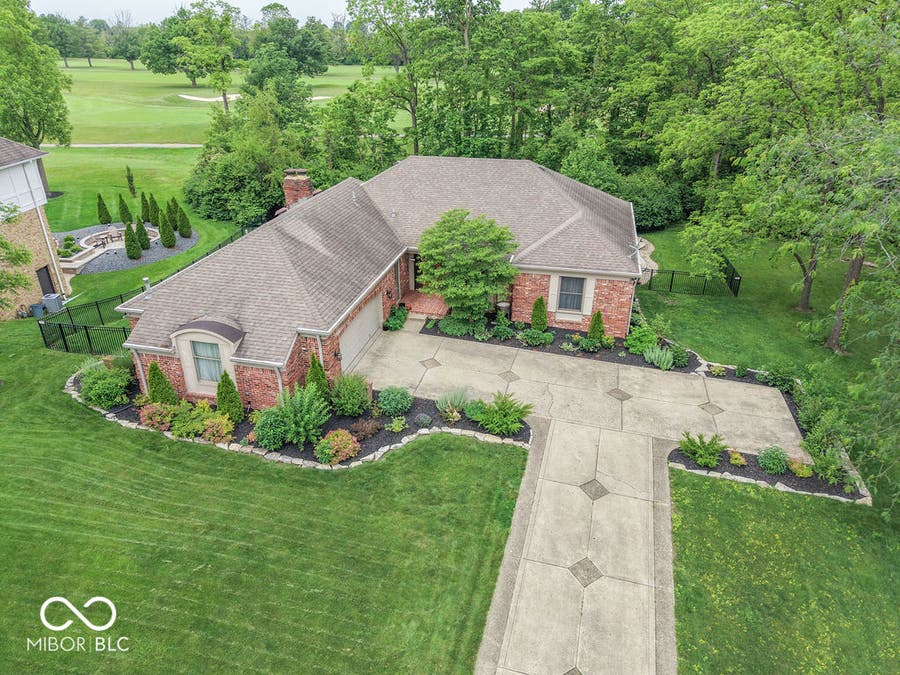 Property photo for 2280 Woodsway Drive, Greenwood, IN