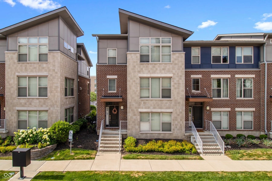 Property photo for 1282 Fairfax Manor Drive, Carmel, IN