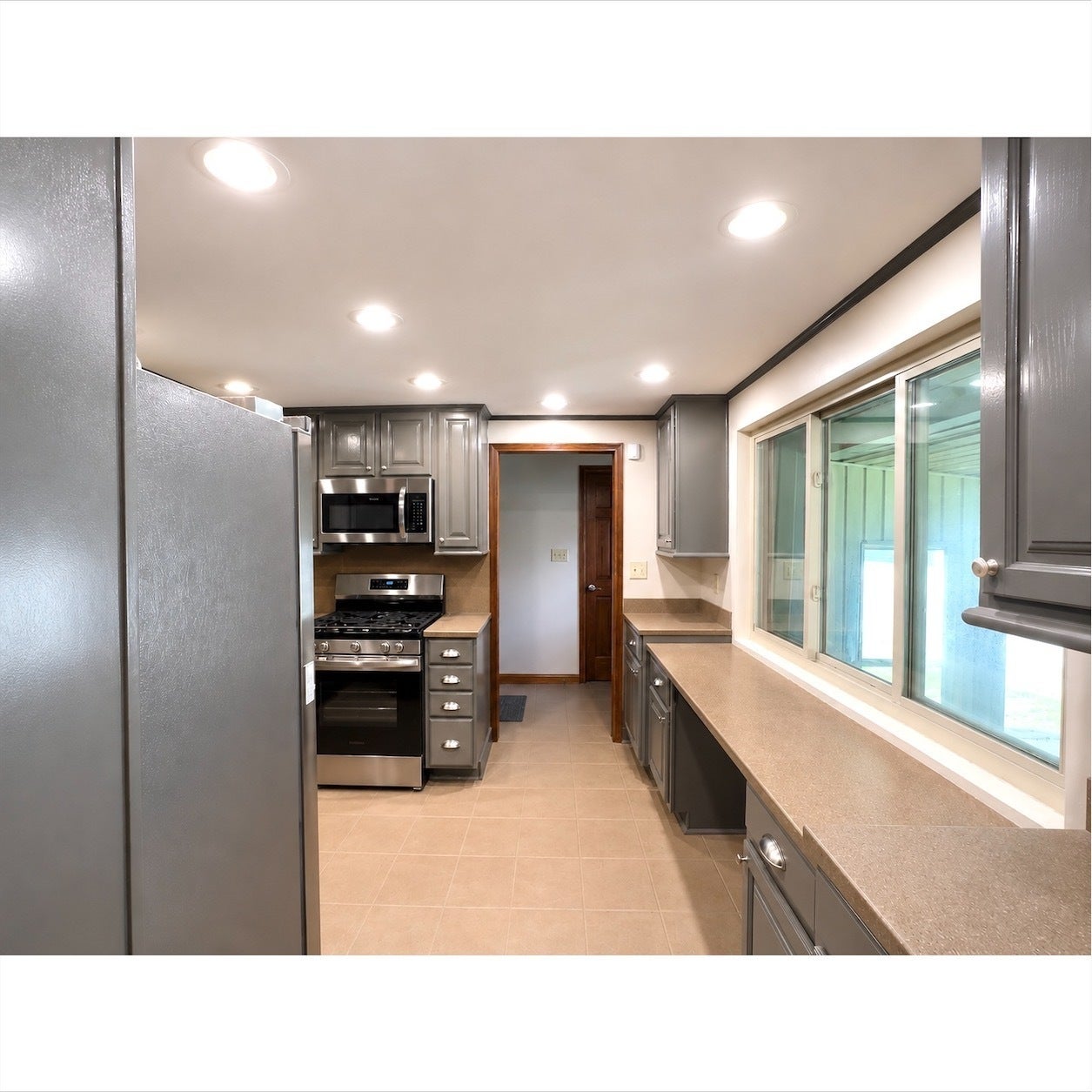 7855 Bluff Road, Indianapolis, IN 46217
