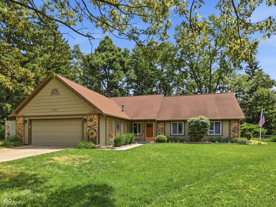 Property photo for 1404 Delbrook Circle, Indianapolis, IN