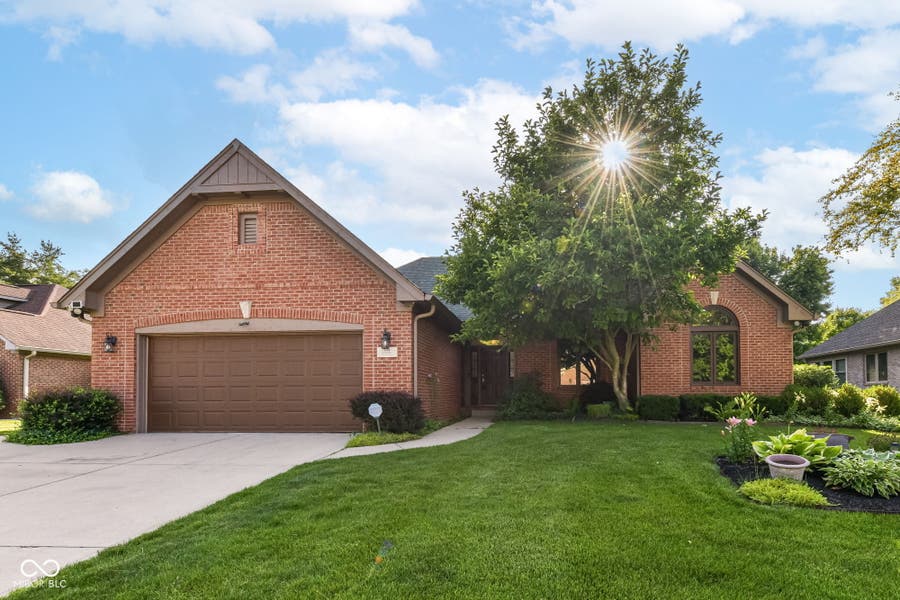 Property photo for 6134 Creekbend Boulevard, Indianapolis, IN