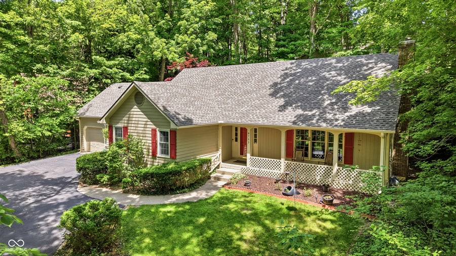 Property photo for 8752 Log Run Drive S, Indianapolis, IN